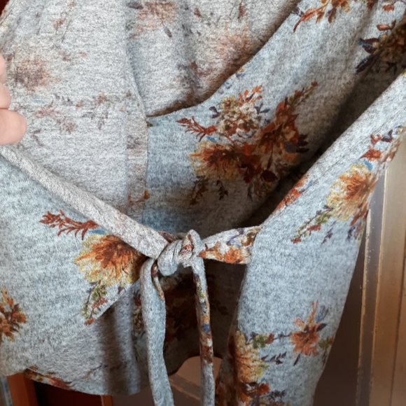 12 PM by Mon Ami Wrap Sweater - Picture 3 of 6